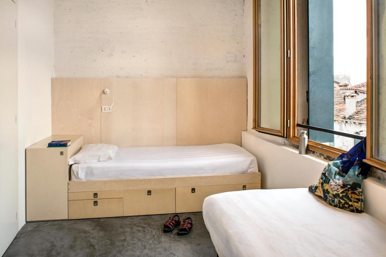 Appartamento con 2 Camere da Letto e Vista Fiume